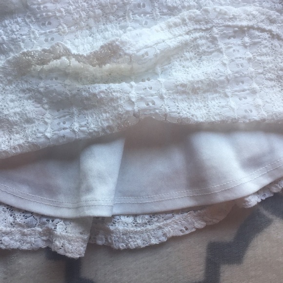 GARAGE lace peplum tank - Picture 2 of 3